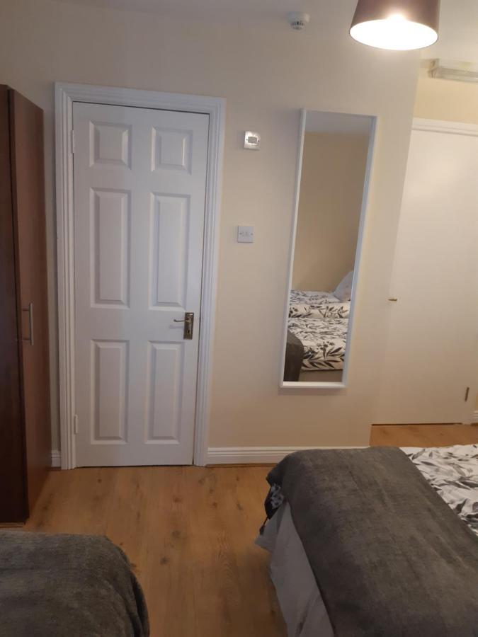 24 Beds In Carrick On Shannon 外观 照片
